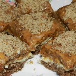 Prajitura cu nuci, caramel si ciocolata alba