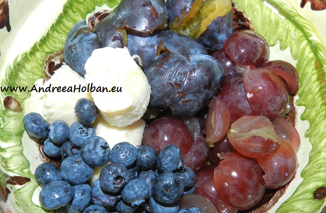 Piure de struguri, prune, afine si banana (dupa 7 luni)
