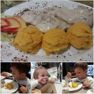 Muschi de porc fraged cu sos de smantana si ciuperci si mamaliga altus hotel